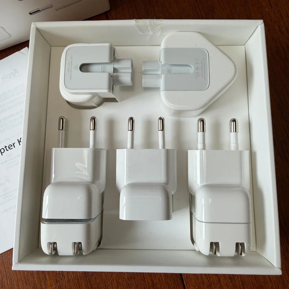 Apple World Travel Adapter Kit MD837AM/A White International Plug Set